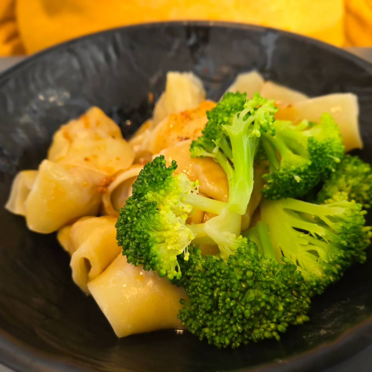 Broccoli, Alfy's Noodle House