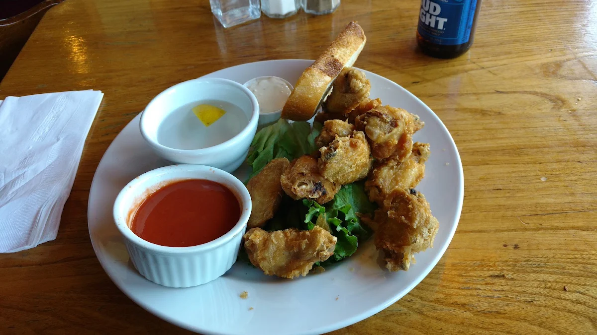 Chicken Wings and Hot Sause