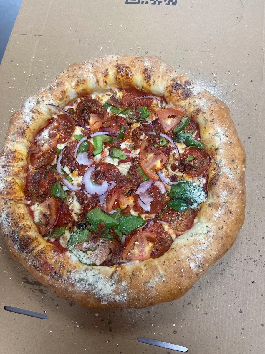 Ultimate Stuffed Crust Salvatoré Special