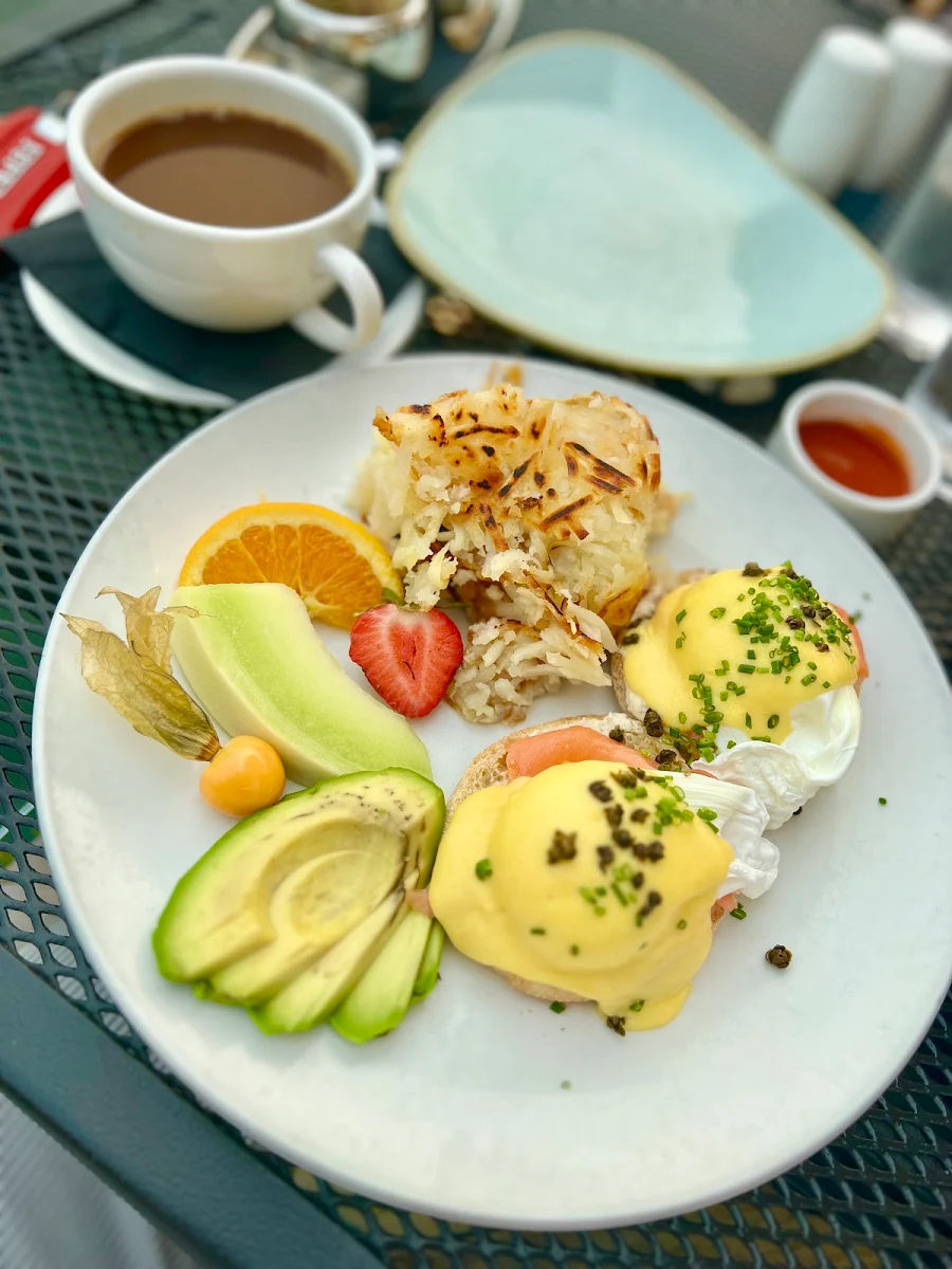 Smoked Salmon Benedict
