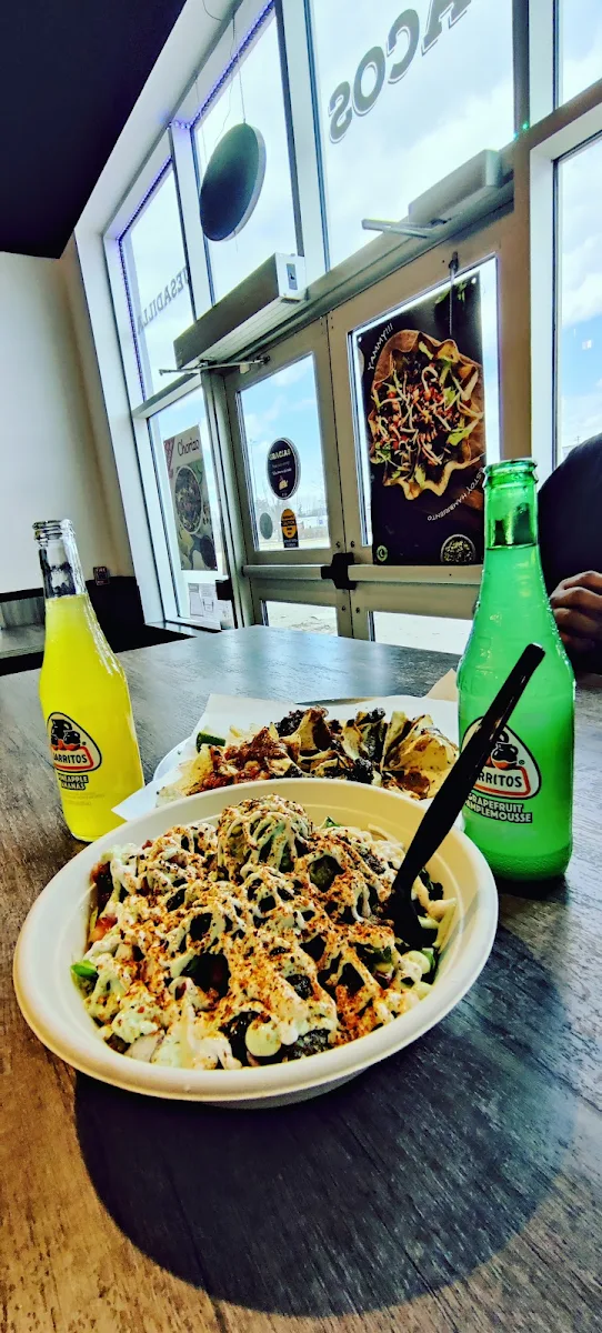 Nachos, Guac Mexi Grill Midland