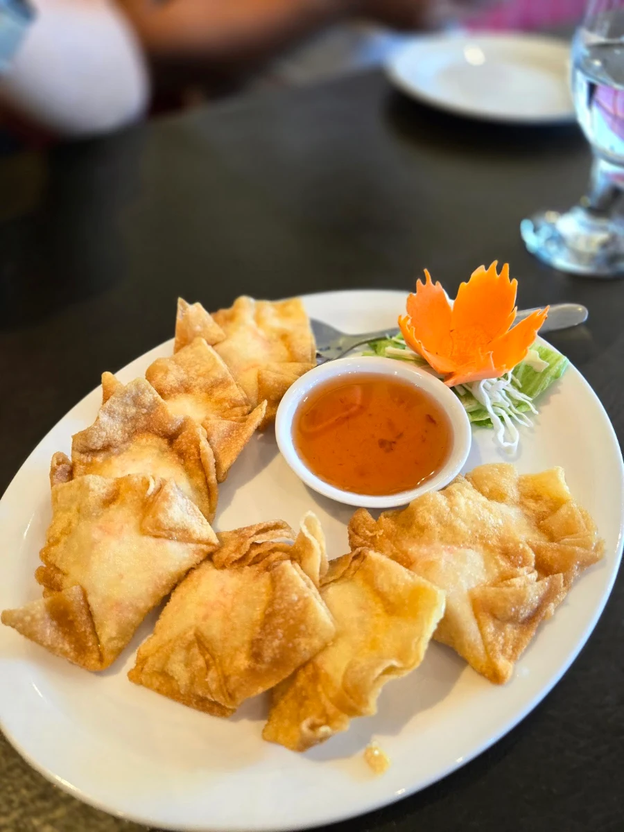 Crab Rangoon 8 pcs