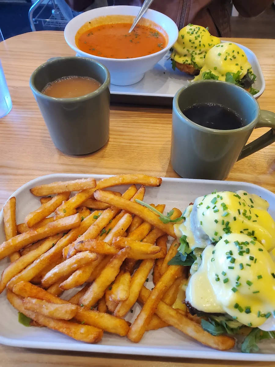 Eggs Benedict