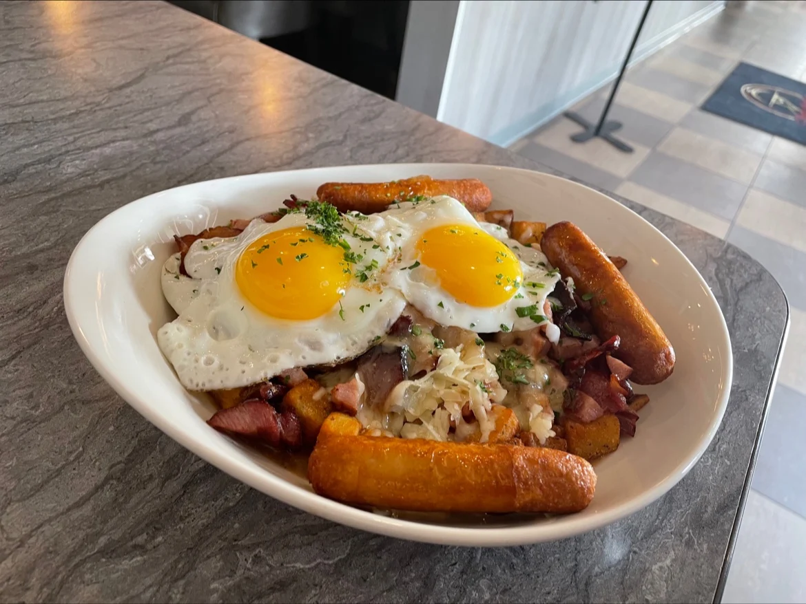 Breakfast Poutine