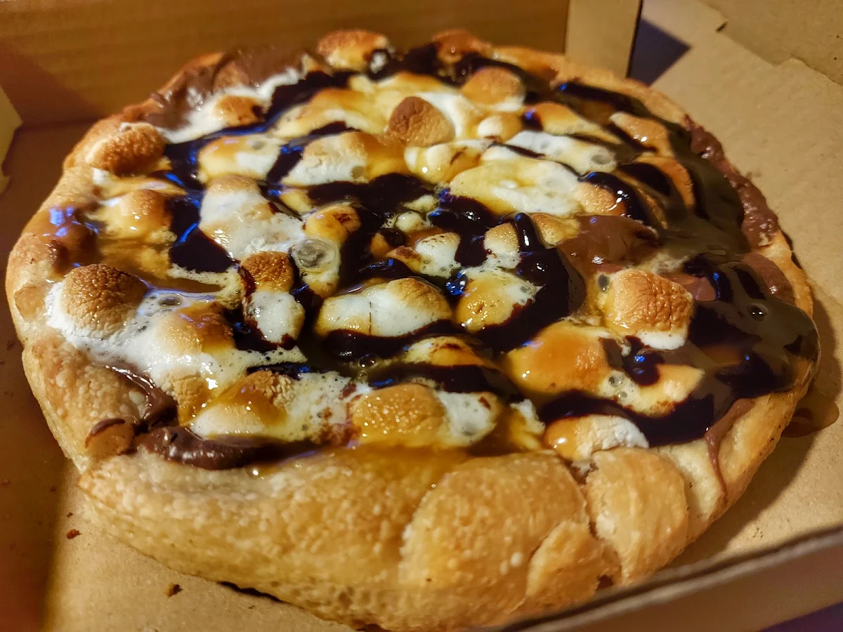 Smores Dessert Pizza