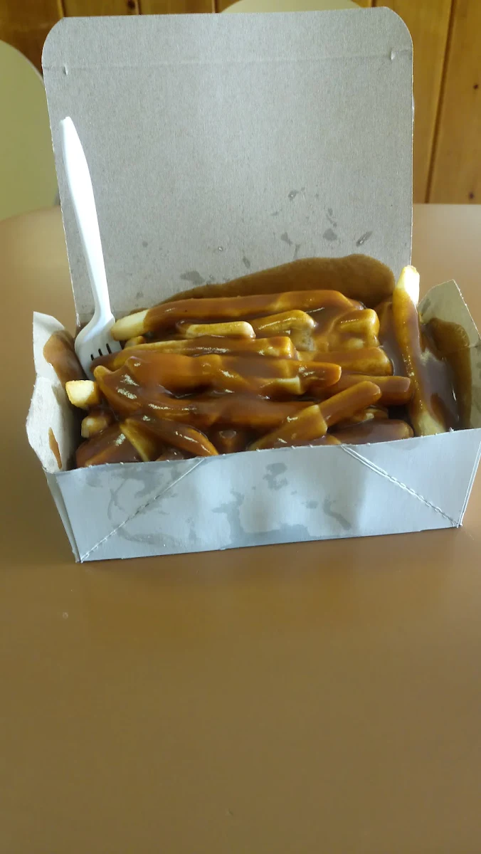 Quebec Poutine, Palace Submarine
