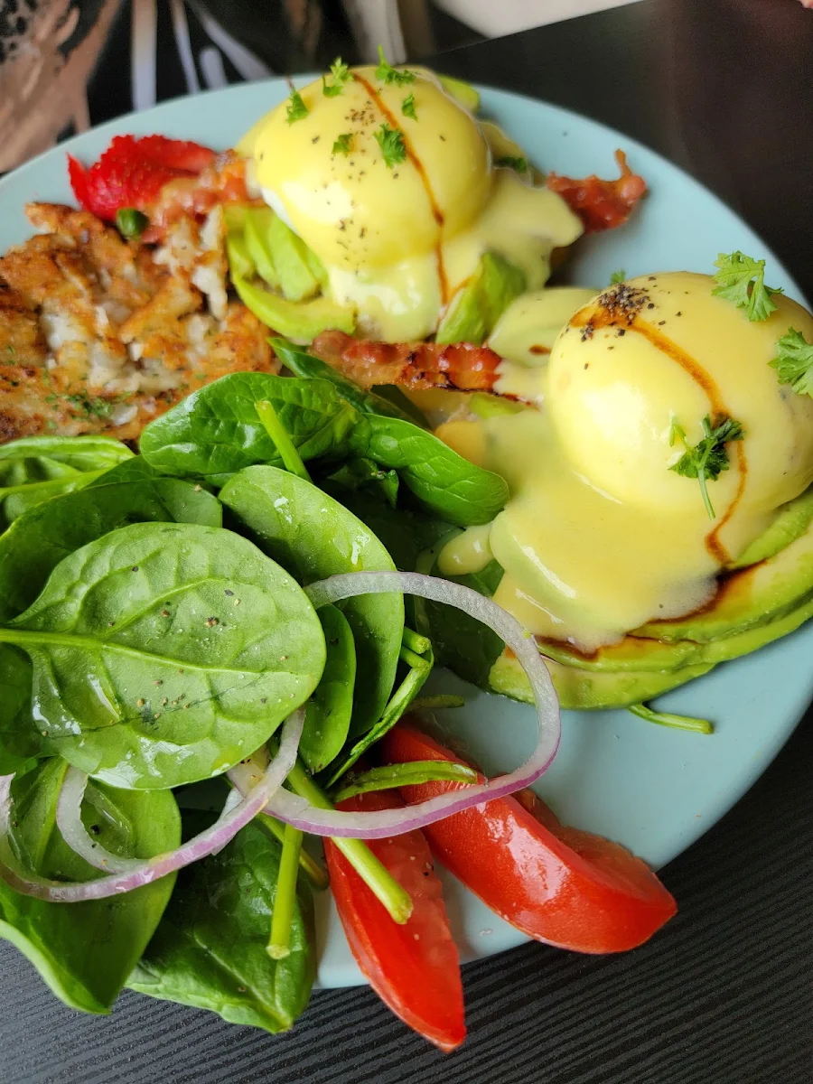 Avocado Eggs Benedict