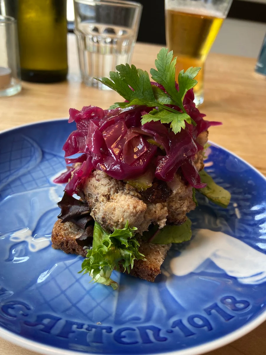 Frikadeller Med Rødkål