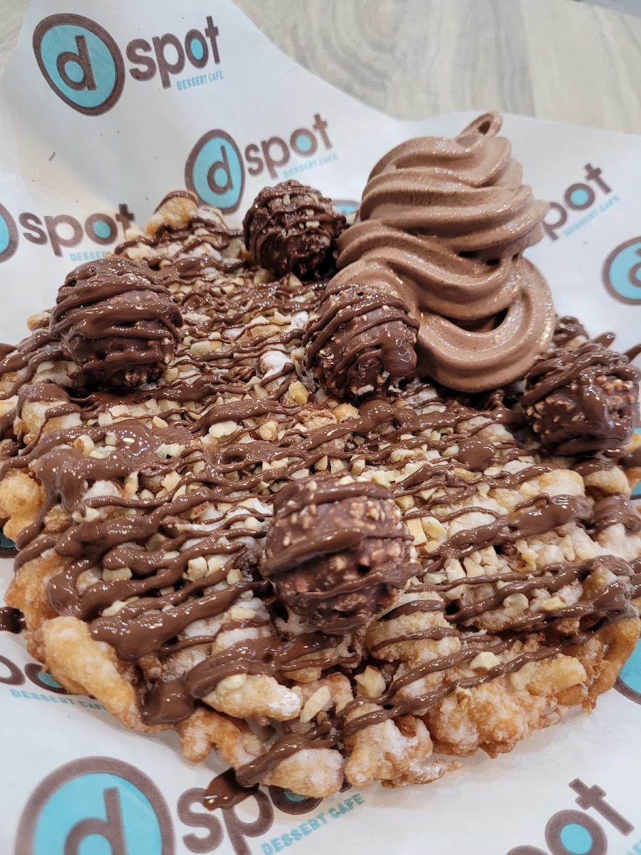 Royalty Funnel Cake