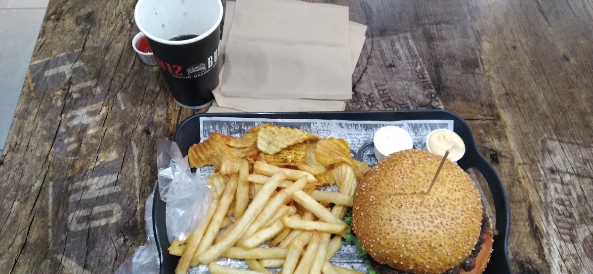 Trio B12 Burger