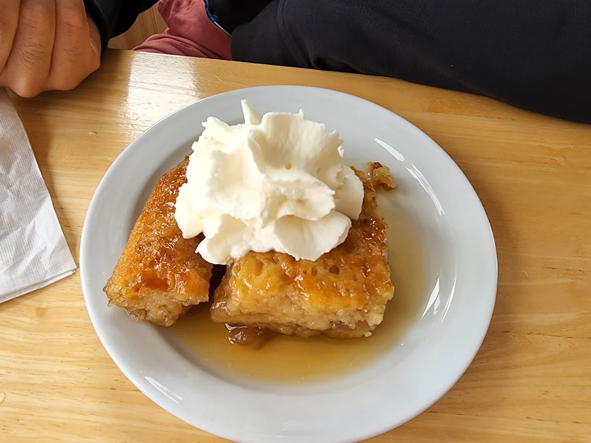 Maple Bread Pudding, Café l'Acadie