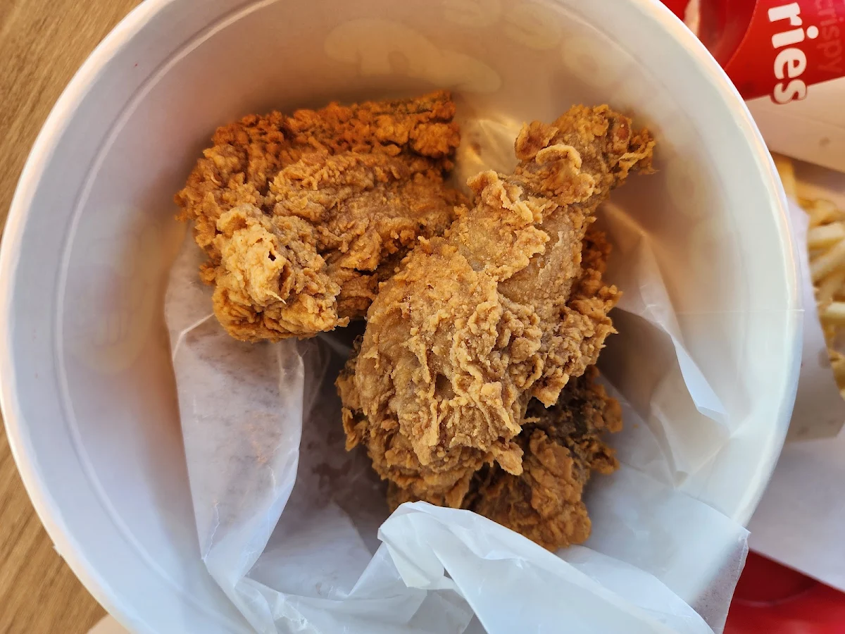 Jolly Crispy Chicken Bucket