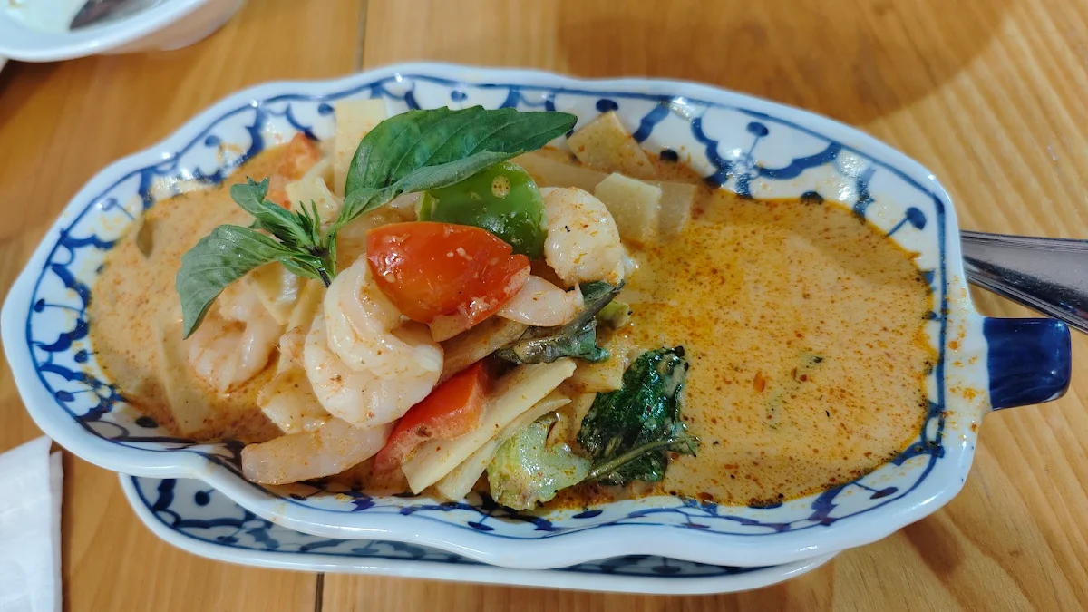 Red Curry Chicken and Lemongrass Chicken
