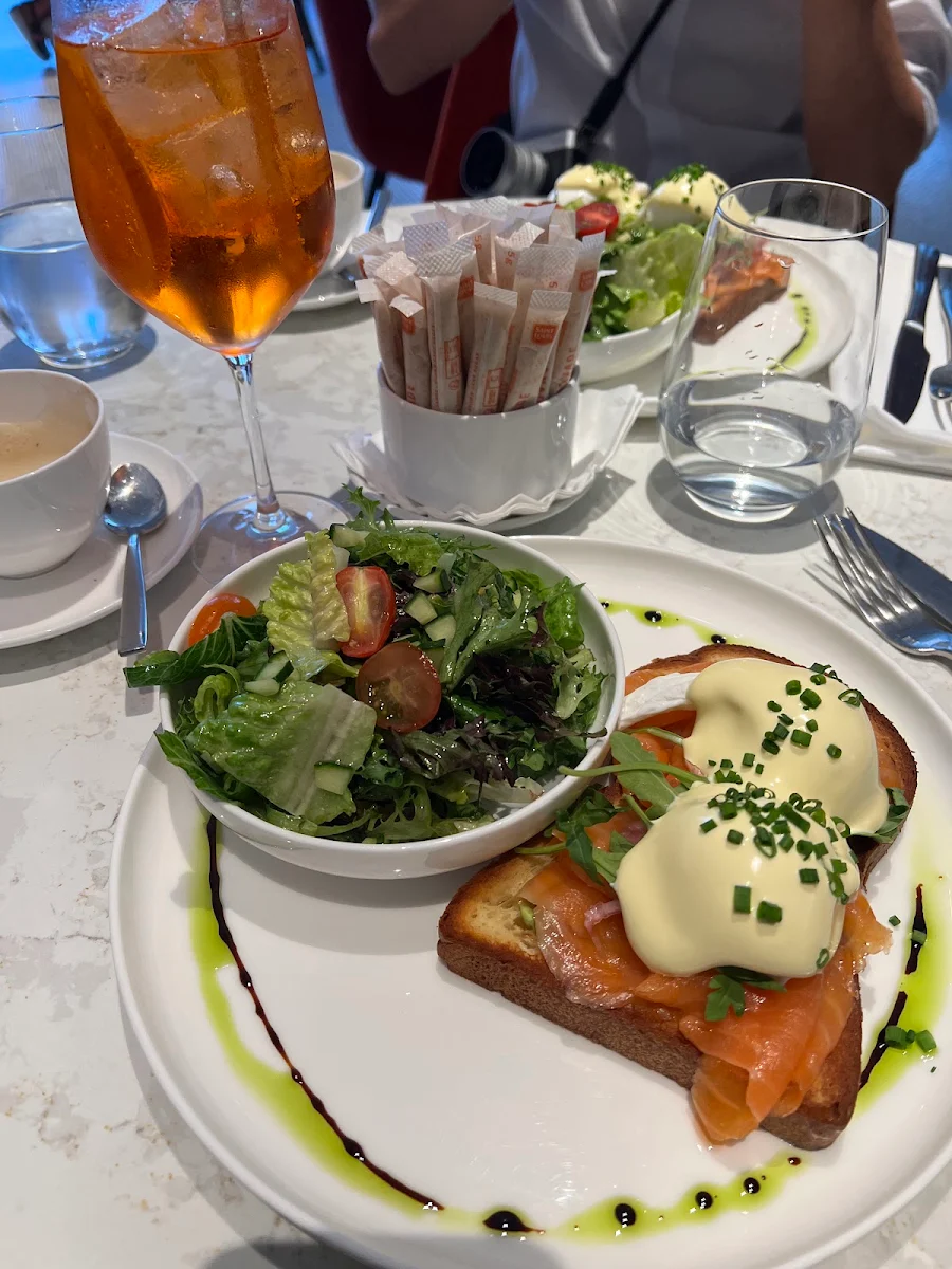 Eggs Benedict Salmon