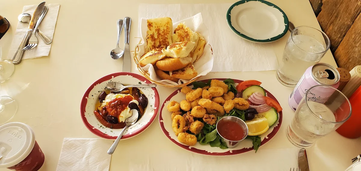 Fried Calamari & Bread