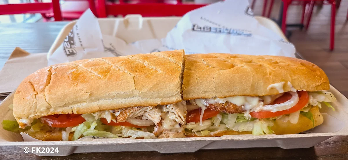 Pulled Chicken Sandwich Combo