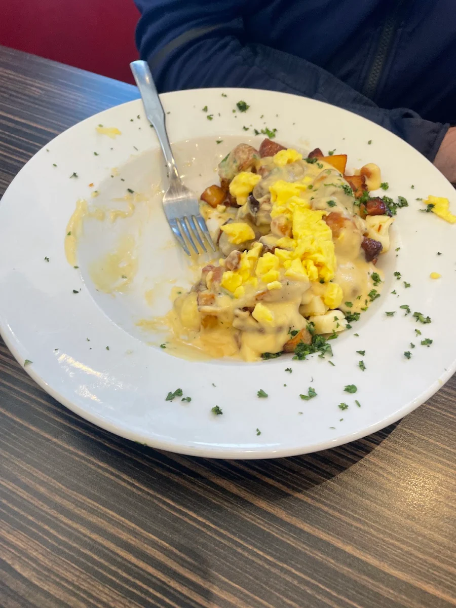 Poutine Déjeuner Signature Breakfast Poutine