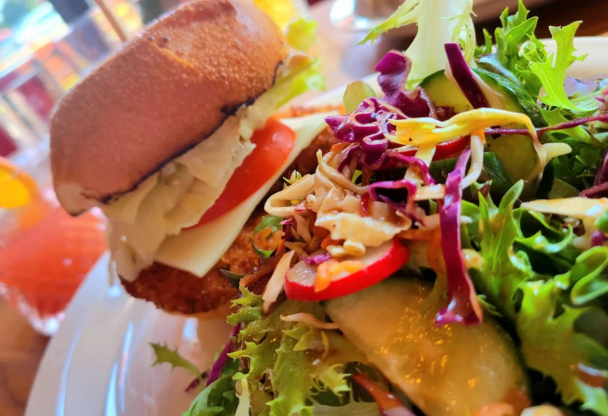 Sandwich Steak Et Burger Poulet Croustillant