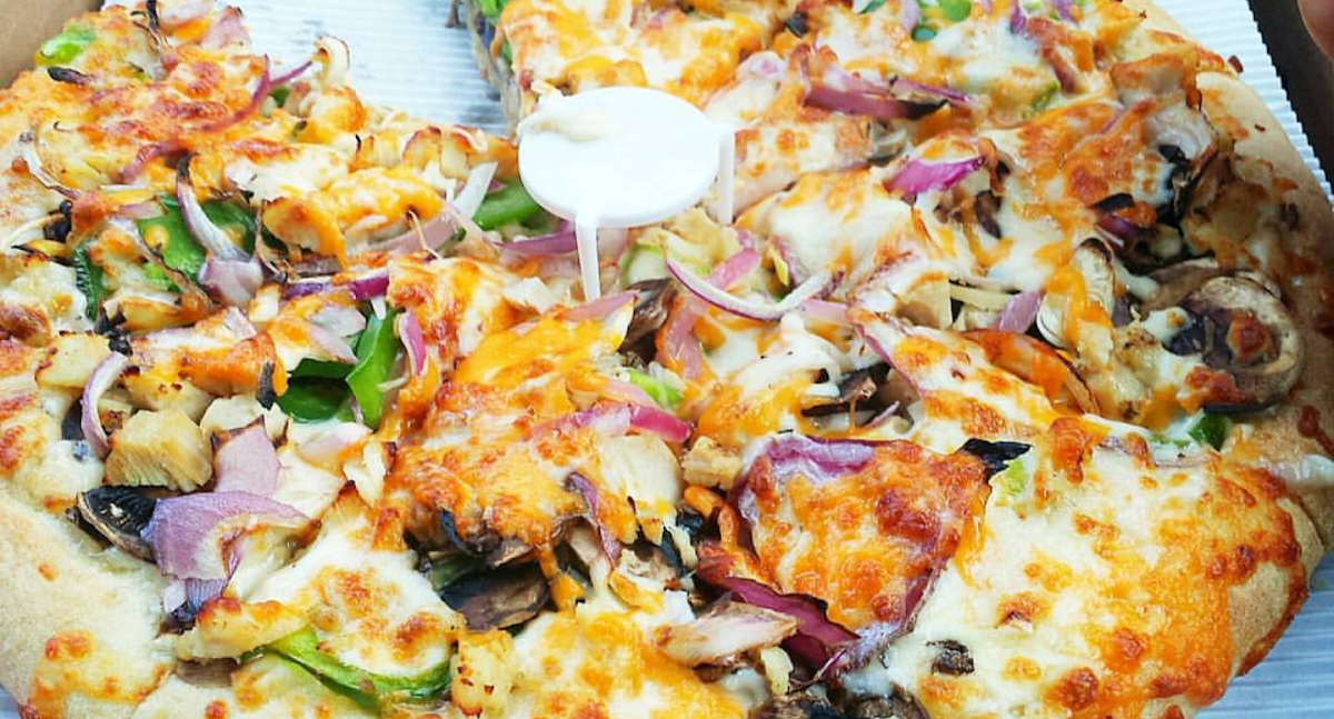 Chicken Deluxe Pizza