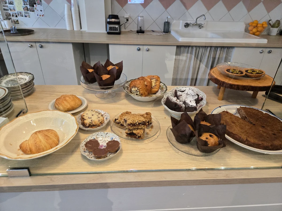 Highlights, Le Café Magda