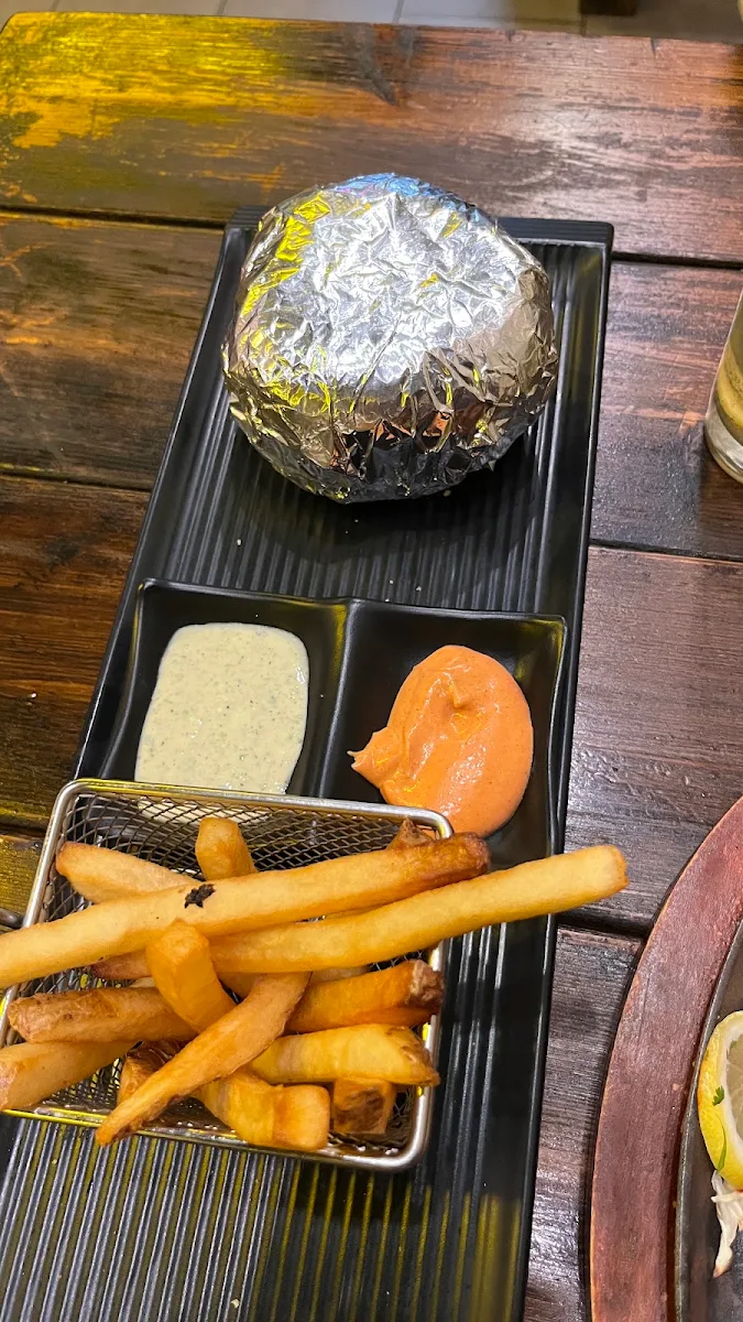 Tandoori Paneer Burger