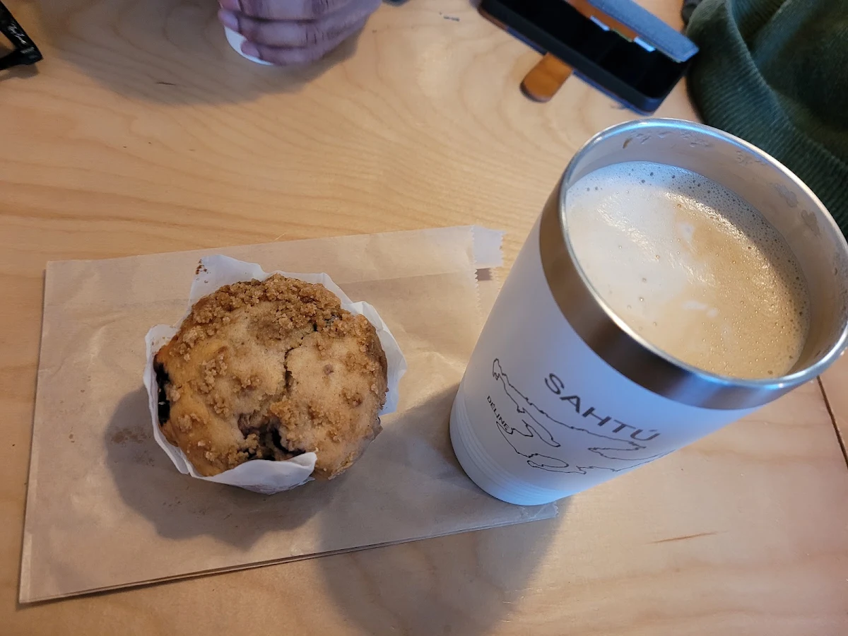 Blueberry Coffee Muffin & Oat Milk Late