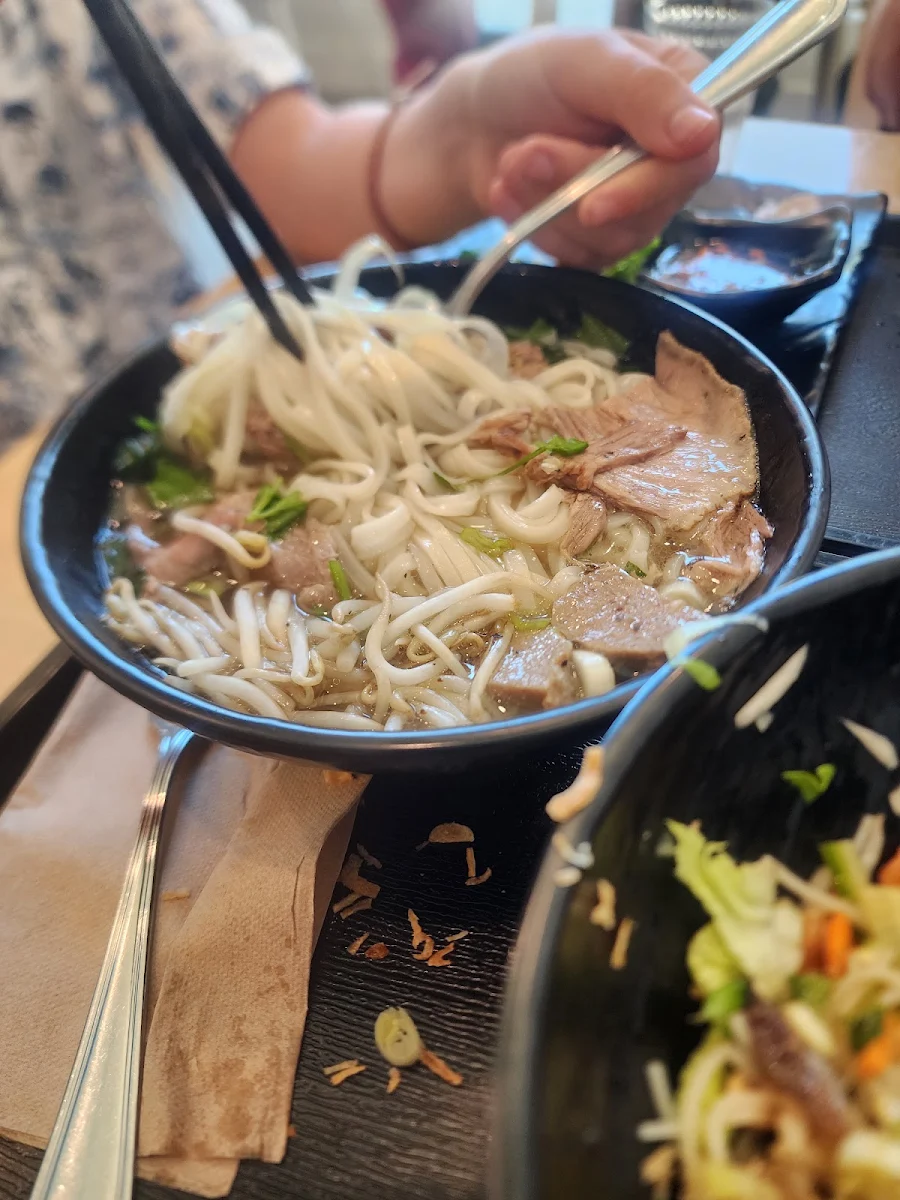 Spicy Lemongrass Beef Noodle