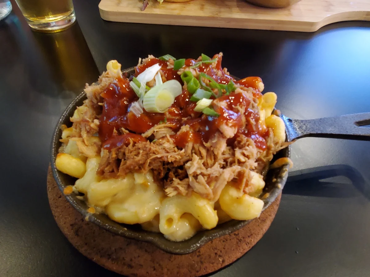 Mac and Cheese Cochon
