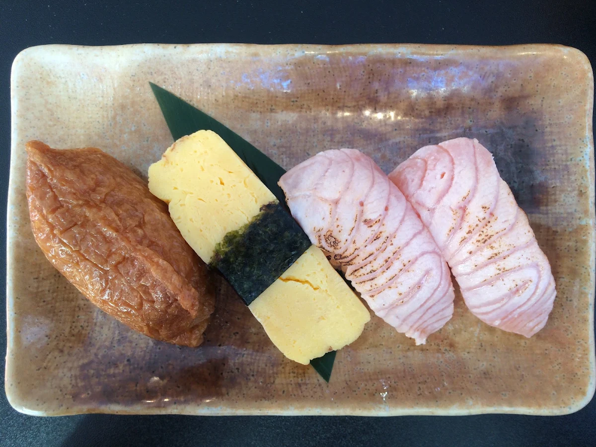 Aburi Salmon Nigiri