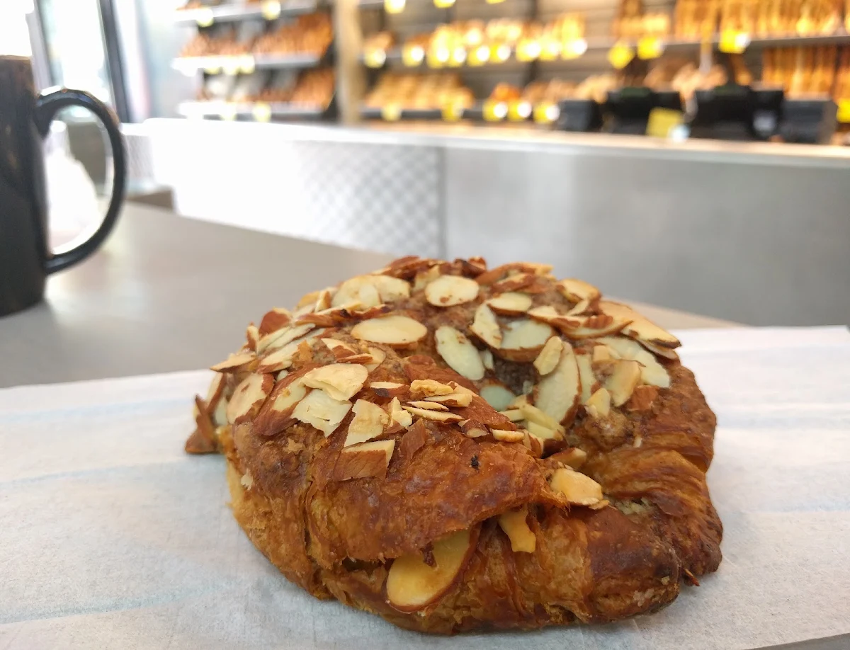 Croissant Aux Amandes