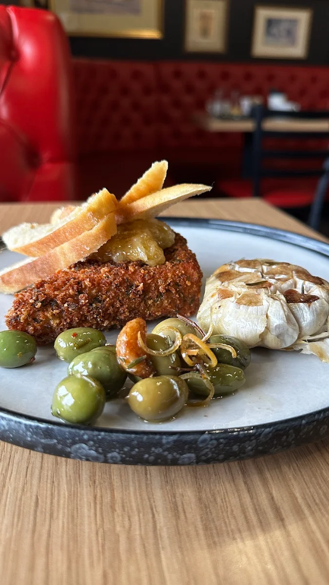 Almond Crusted Deep Fried Brie