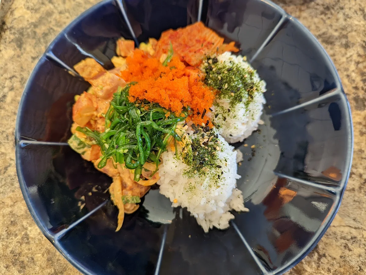 California Tuna Poke Bowl