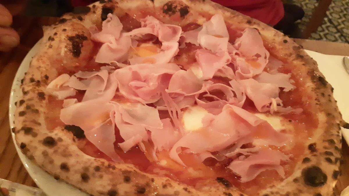Pizza Salami Bio Avec Extra Jambon