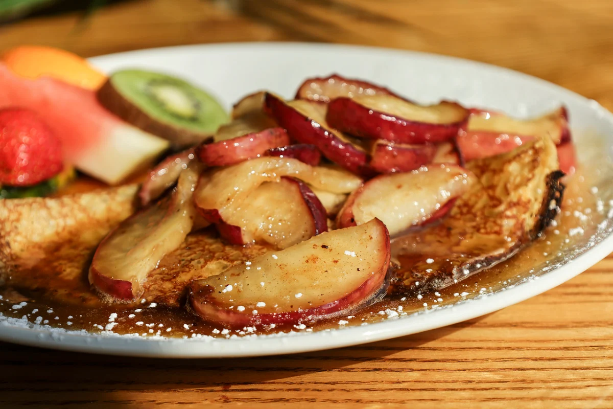 Crêpes Pommes Sautées Au Sirop d'érable