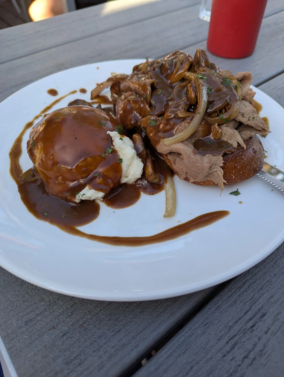 Hot Roast Beef Sandwich