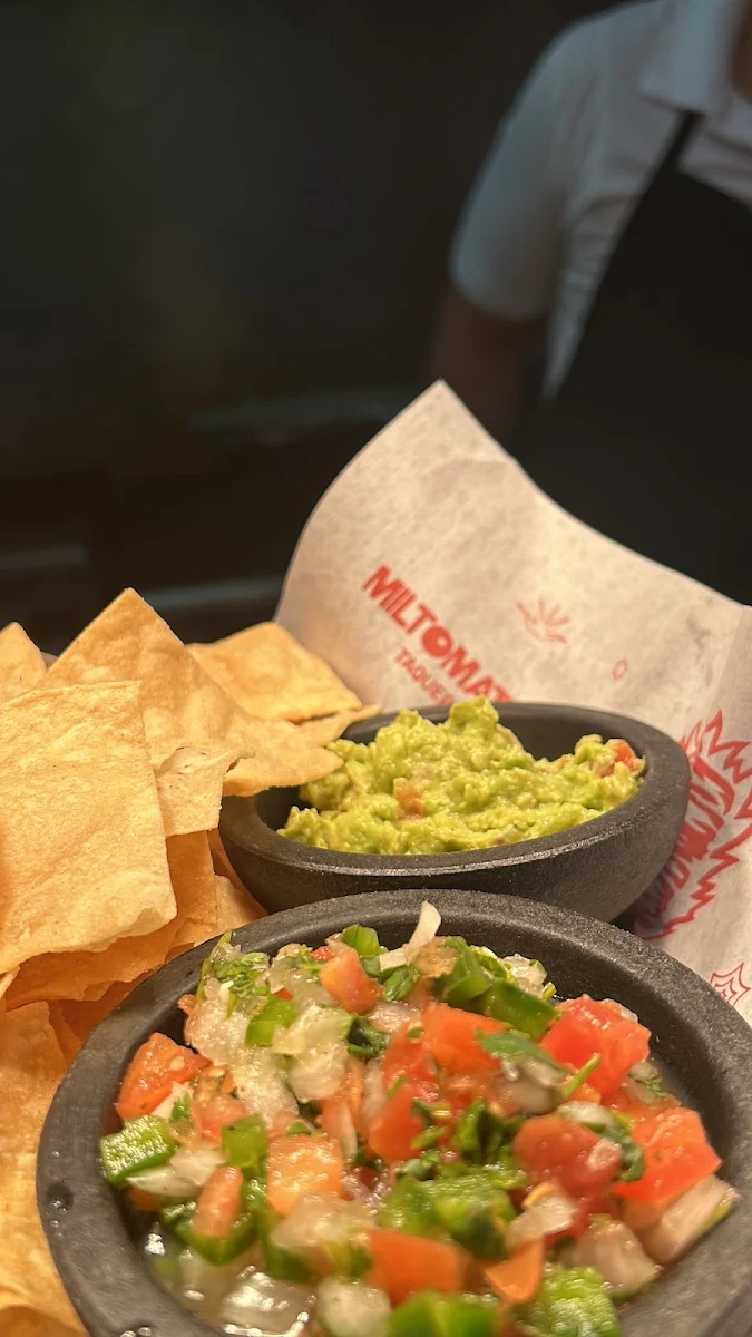 Chips Guacamole Pico De Gallo