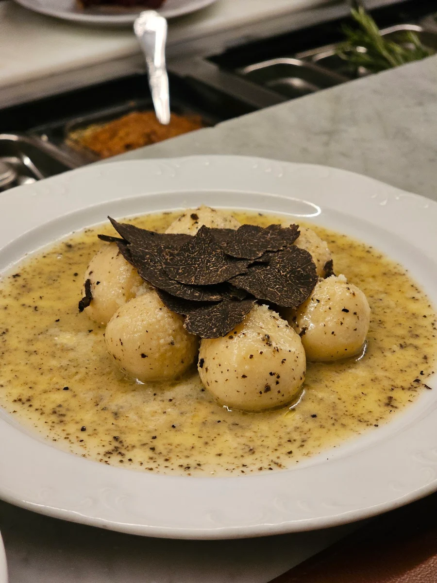 Ravioli Al Tartufo Nero