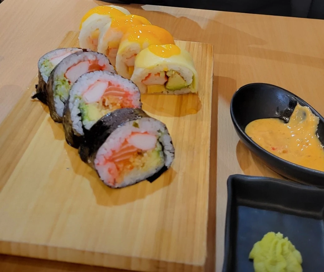 Mangue Tango Mango Tango Maki Roll