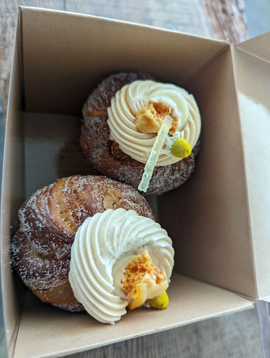 Raspberry Rose Cruffin