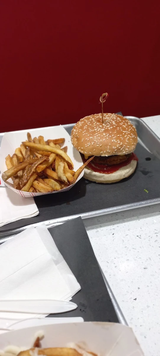 Maple Leafs Burger, 6ix Burgers®