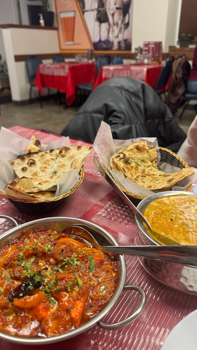 Highlights, Singh Sweet Mahal