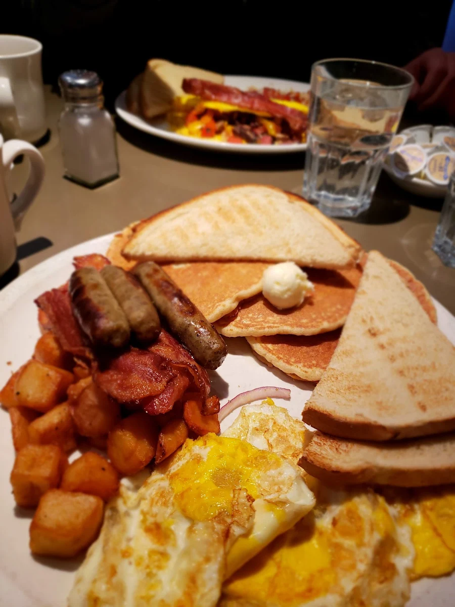 Waffle Big Breakfast