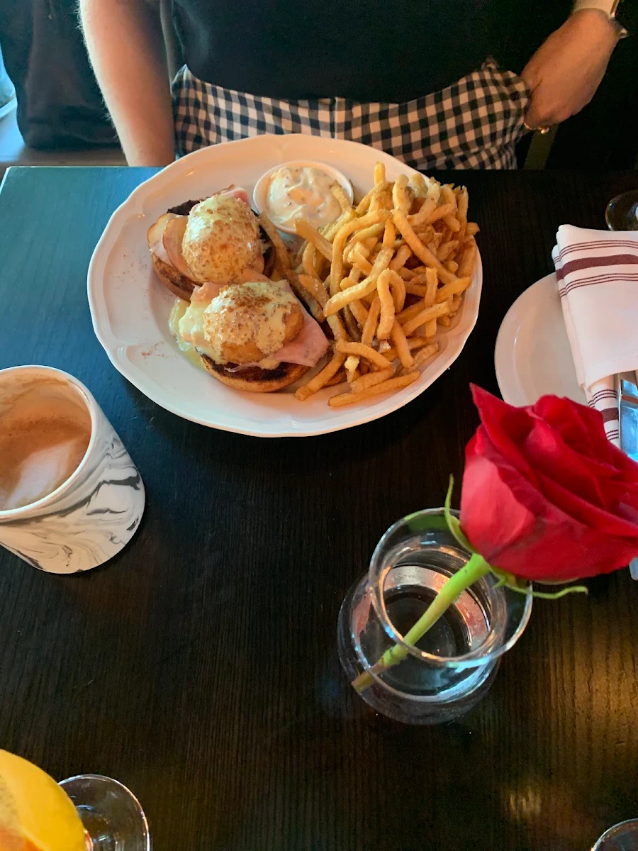 Eggs Benedict with Ham and Fries