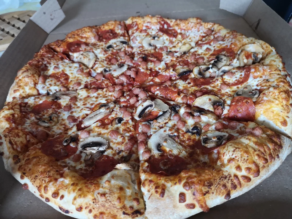 26in Quebecois Pizza