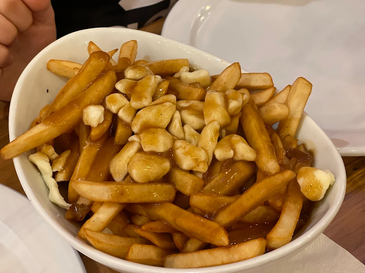 Poutine Authentique de Montréal