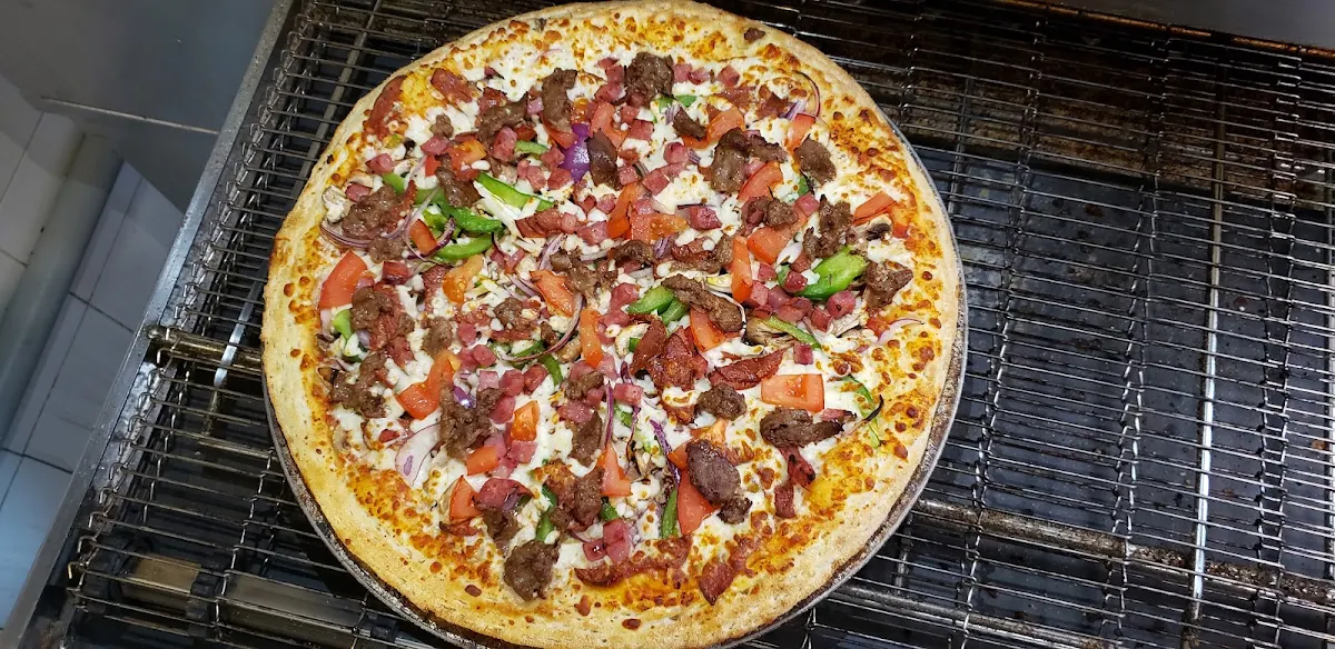 Deluxe Pizza