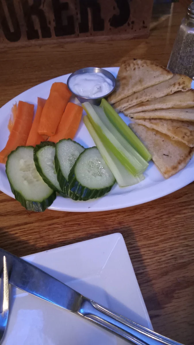 Tzatziki Sauce with Pita Bread