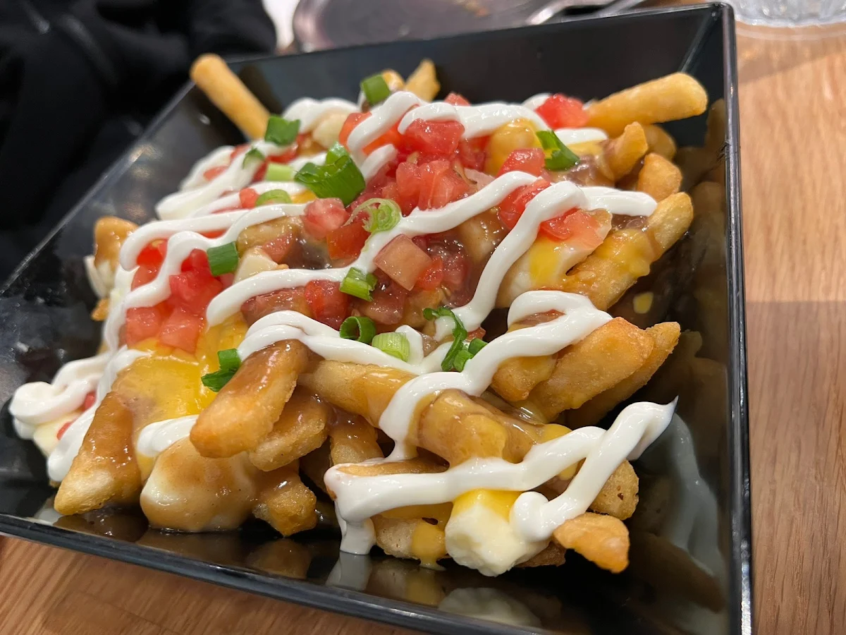 Tandoori Chicken Poutine