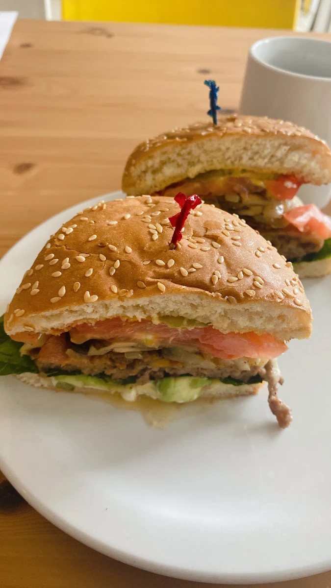 Avocado and Bacon Hamburger