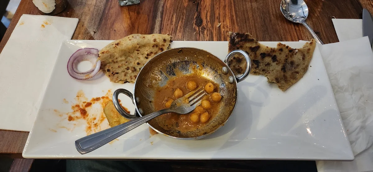 Aloo Paratha Yaourt Cornichon Aloo Paratha Yoghurt Pickle 2pc